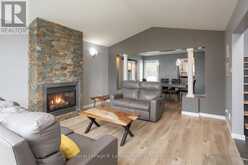 120 LIGHT COURT | Thunder Bay Ontario | Slide Image Four