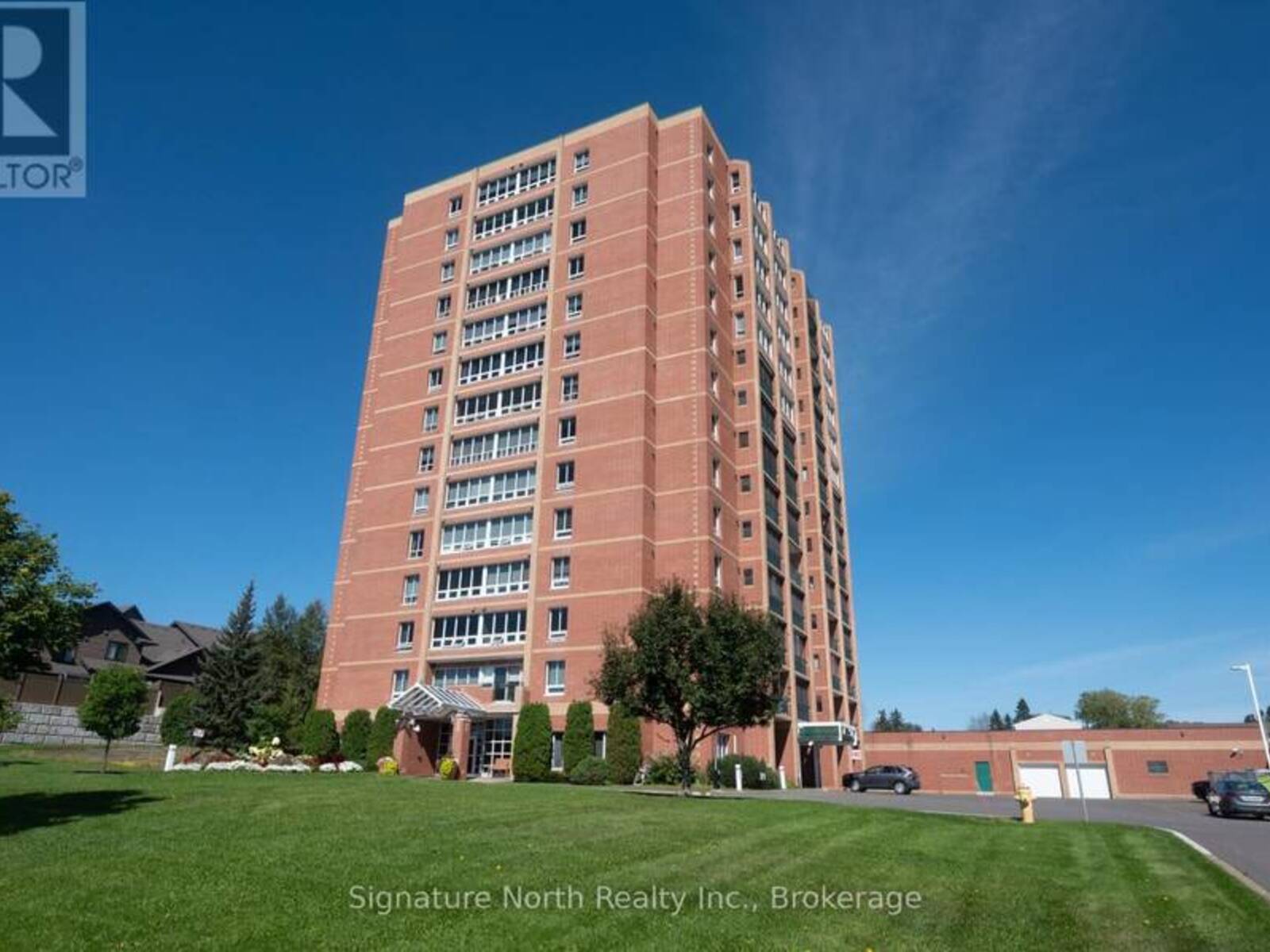 1402 - 590 BEVERLY STREET, Thunder Bay, Ontario P7B 5S7
