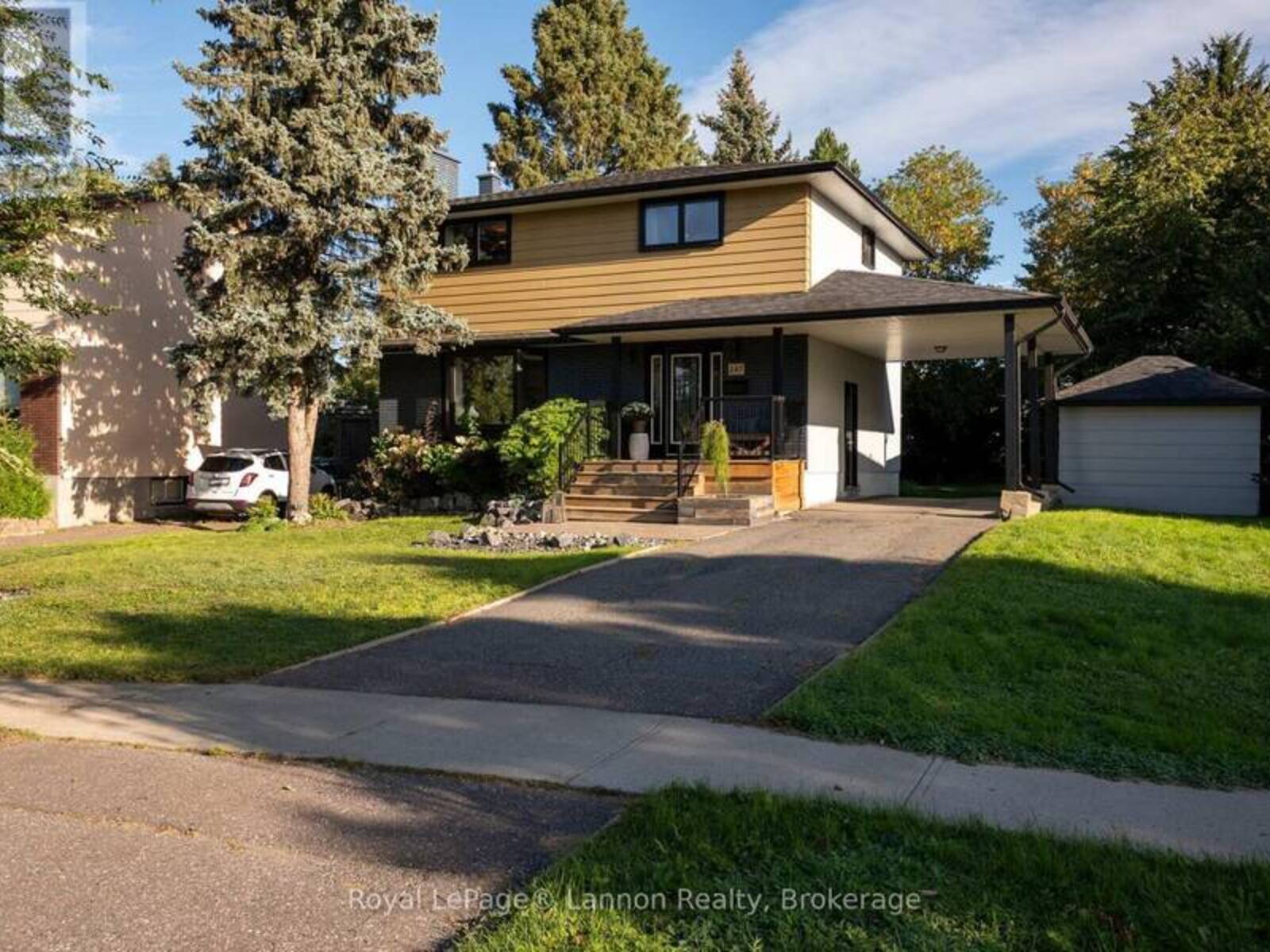 245 MCCOMBER CRESCENT, Thunder Bay, Ontario P7A 7G1
