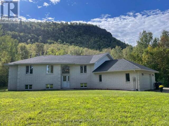 1990 LOCH LOMOND ROAD Thunder Bay Ontario, P7J 1E9 - 4 Bedrooms Home For Sale