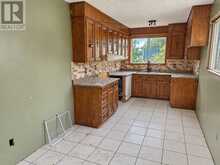 5 STEELE AVENUE | Thunder Bay Ontario | Slide Image Ten
