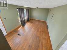 5 STEELE AVENUE | Thunder Bay Ontario | Slide Image Six