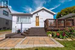 2029 WALSH STREET N | Thunder Bay Ontario | Slide Image One