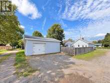 447 RITA STREET | Thunder Bay Ontario | Slide Image Eighteen
