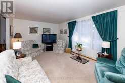 235 MAPLE AVENUE | Thunder Bay Ontario | Slide Image Three