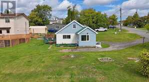 119 LYNDALE AVENUE | Keewatin Ontario | Slide Image Two
