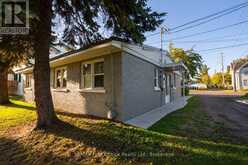 1212 WALSH STREET E | Thunder Bay Ontario | Slide Image Three