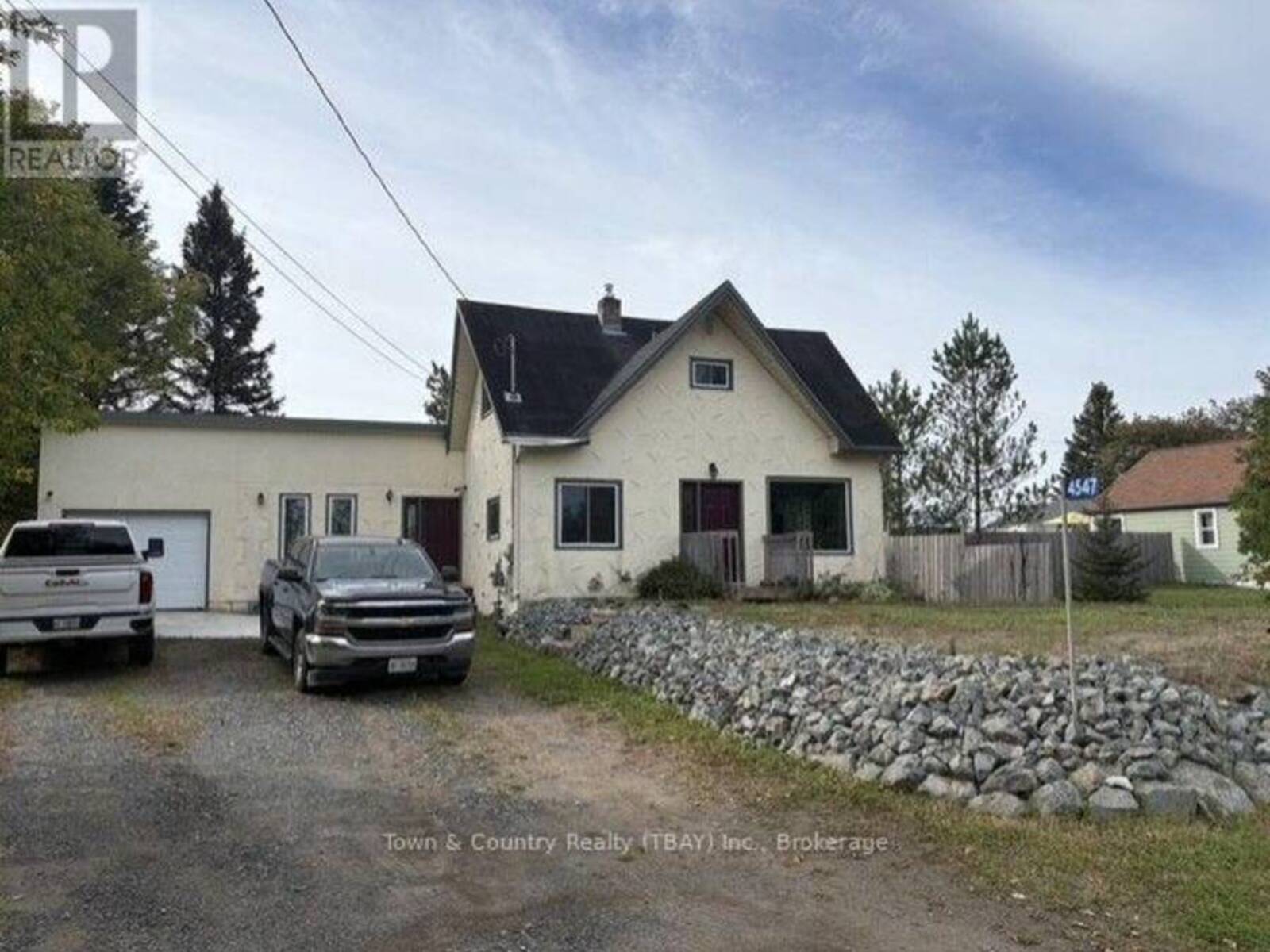 4547 OLIVER RD, Thunder Bay, Ontario P0T 2G0