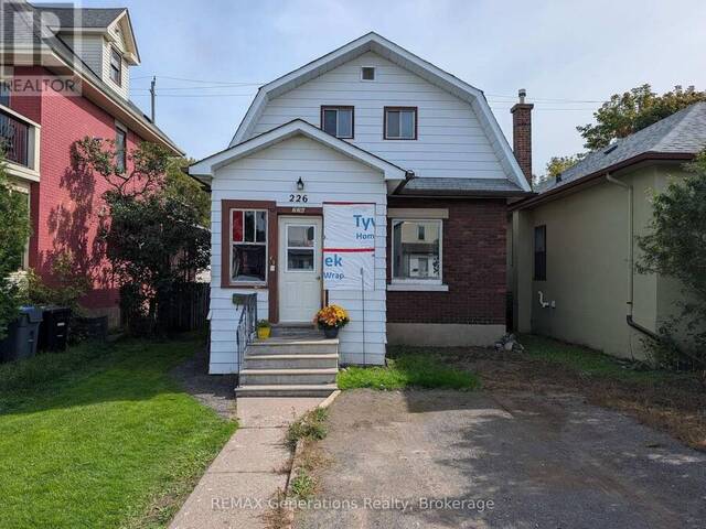 226 HAROLD STREET N Thunder Bay Ontario, P7C 4C4 - 2 Bedrooms Home For Sale