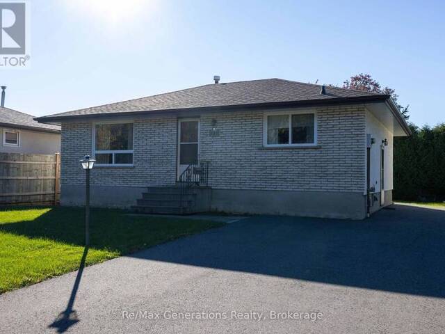 121 LOYOLA PLACE Thunder Bay Ontario, P7C 5N6 - 3 Bedrooms Home For Sale