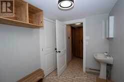 120 HIGH STREET | Thunder Bay Ontario | Slide Image Thirty-four