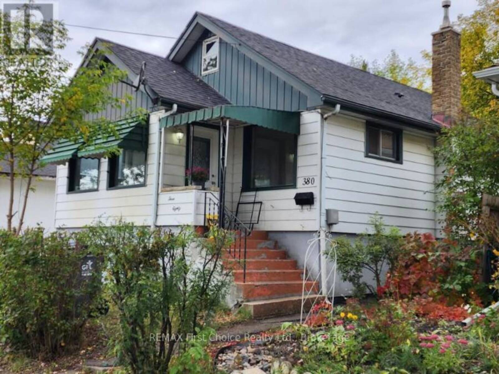 380 QUEEN STREET, Thunder Bay, Ontario P7B 2K1