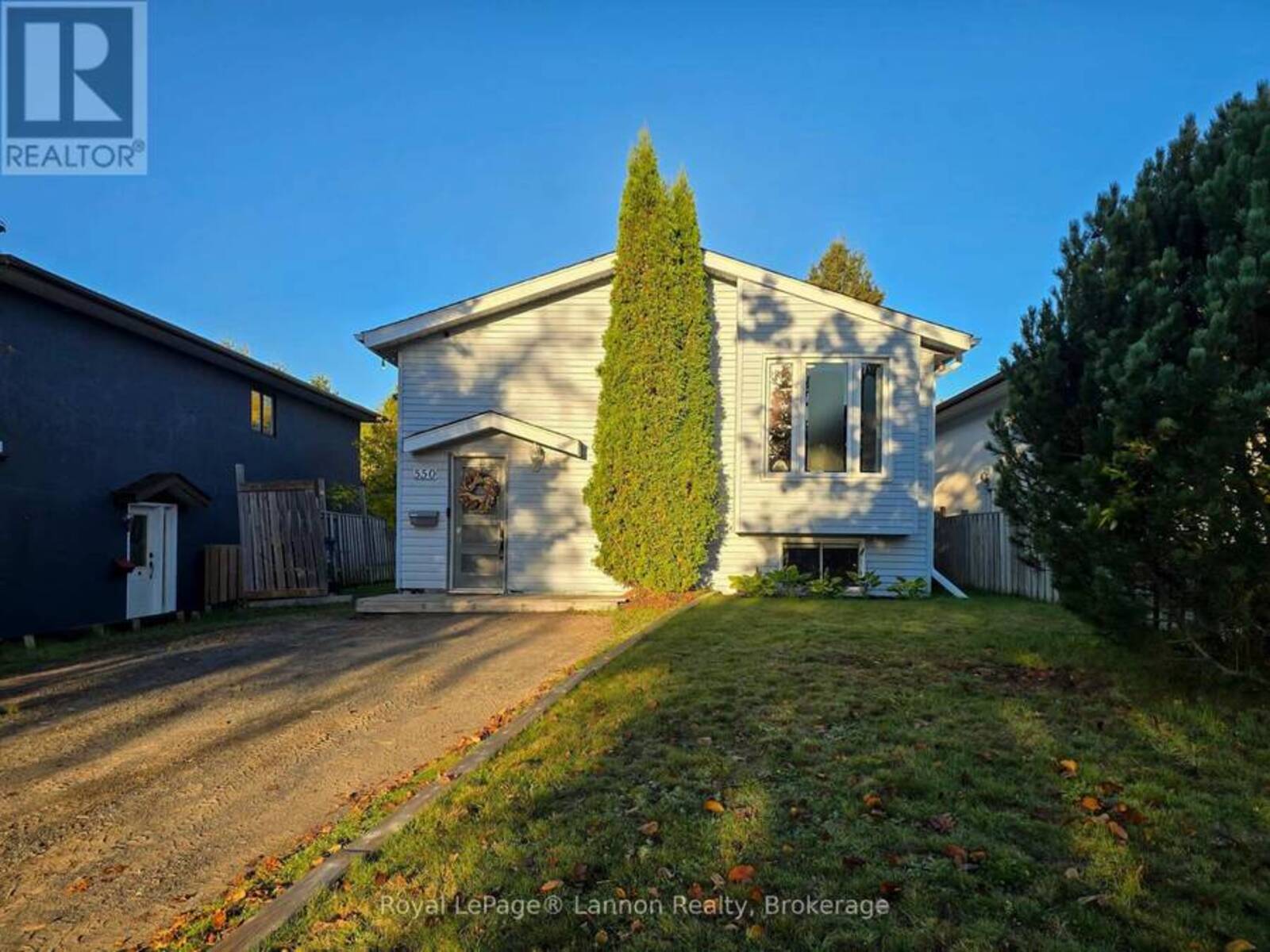 550 LANARK CRESCENT, Thunder Bay, Ontario P7A 7V6