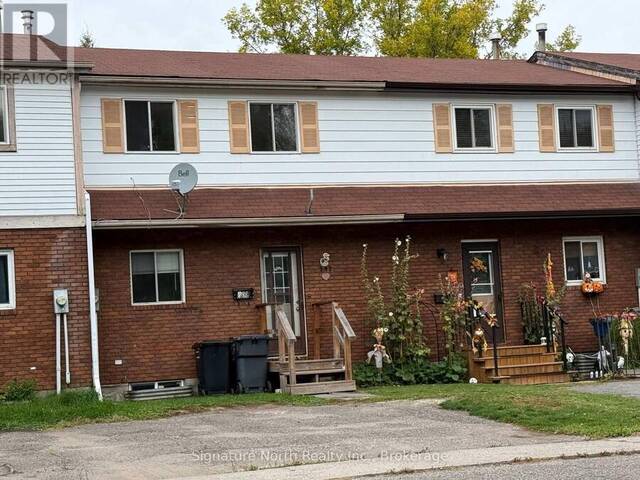 392 WENTWORTH CRESCENT Thunder Bay Ontario, P7A 7S8 - 3 Bedrooms Home For Sale