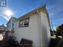 344 CORNWALL AVENUE | Thunder Bay Ontario | Slide Image Four
