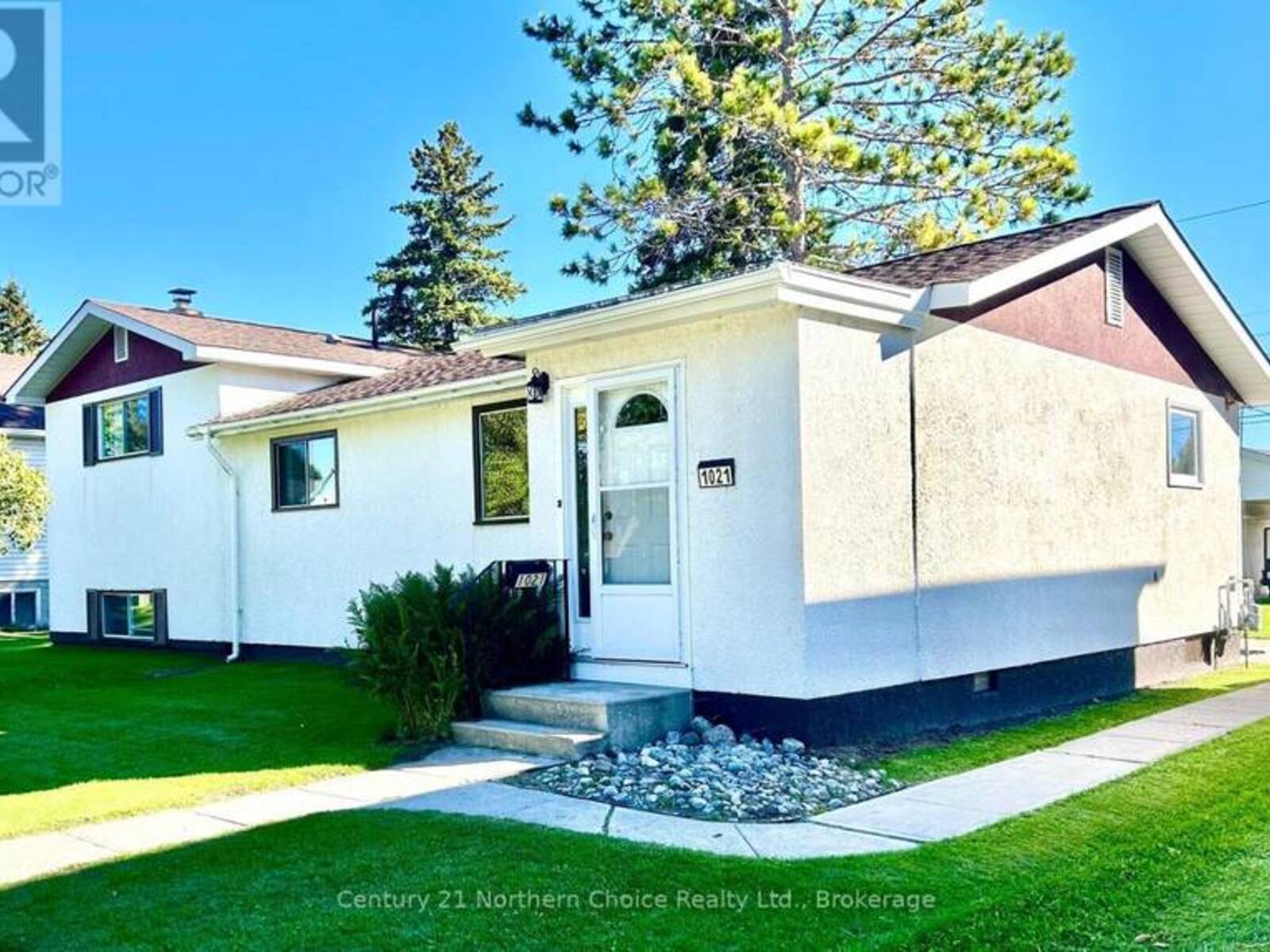 1021 THIRD STREET E, Fort Frances, Ontario P9A 1S3