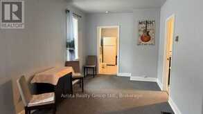 1202 GORE STREET W | Thunder Bay Ontario | Slide Image Thirteen