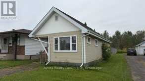 1202 GORE STREET W | Thunder Bay Ontario | Slide Image Sixteen