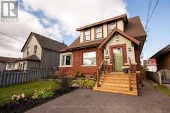 90 PETER STREET | Thunder Bay Ontario | Slide Image One