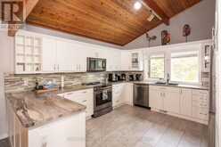2519 SCOTT DRIVE | Thunder Bay Ontario | Slide Image Twelve
