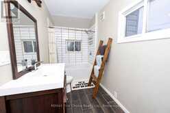 84 PENFOLD STREET | Thunder Bay Ontario | Slide Image Eleven