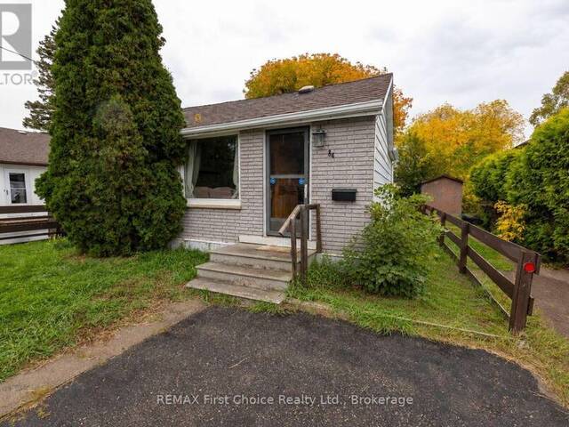 84 PENFOLD STREET Thunder Bay Ontario, P7A 3J9 - 1 Bedroom Home For Sale