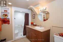 160 WHALEN STREET | Thunder Bay Ontario | Slide Image Thirty-eight