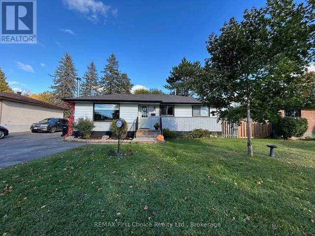 176 CRESCENT AVENUE Thunder Bay Ontario, P7A 7K6 - 4 Bedrooms Home For Sale