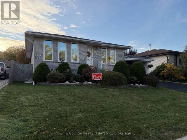 255 LONDON DRIVE Thunder Bay Ontario, P7A 7Z6 - 4 Bedrooms Home For Sale