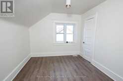 16 CROWN STREET | Thunder Bay Ontario | Slide Image Twelve
