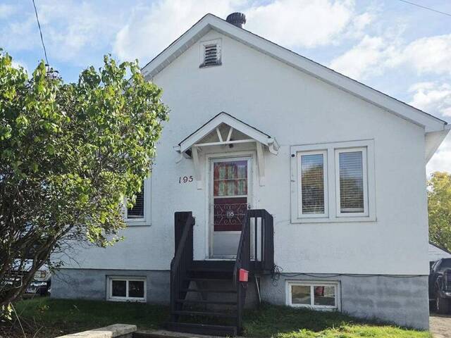 195 EMPRESS AVENUE S Thunder Bay Ontario, P7E 6S1 - 2 Bedrooms Home For Sale