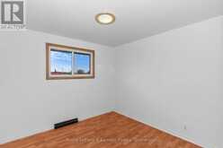 103A REDWOOD AVENUE W | Thunder Bay Ontario | Slide Image Fifteen