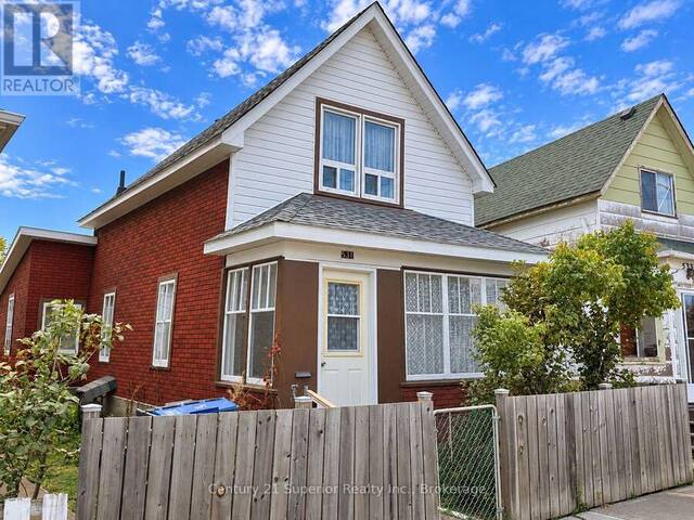 531 MCTAVISH STREET Thunder Bay Ontario, P7C 3C4 - 1 Bedroom Home For Sale