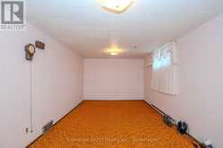 615 HOLLYLANE STREET | Thunder Bay Ontario | Slide Image Thirty-three