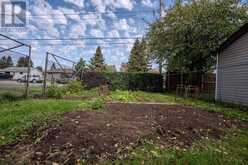 615 HOLLYLANE STREET | Thunder Bay Ontario | Slide Image Seven
