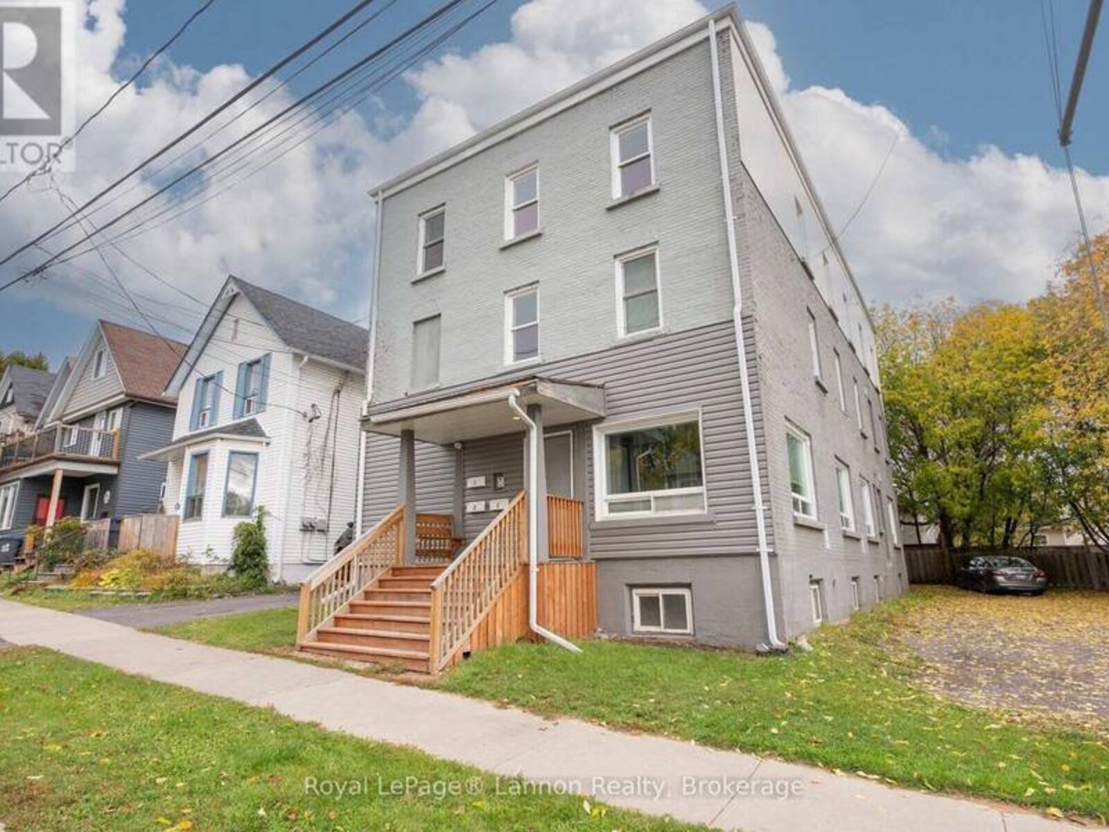 350 BAY STREET, Thunder Bay, Ontario P7B 1S3