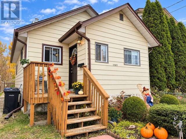 1707 CRAWFORD AVENUE Thunder Bay Ontario, P7E 3E7 - 3 Bedrooms Home For Sale
