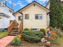 1707 CRAWFORD AVENUE | Thunder Bay Ontario | Slide Image Two