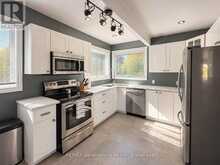 475 HAZELWOOD DRIVE | Thunder Bay Ontario | Slide Image Eight