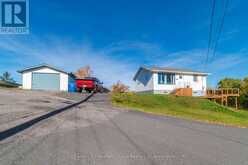 1038 1/2 PARK STREET | Kenora Ontario | Slide Image Four