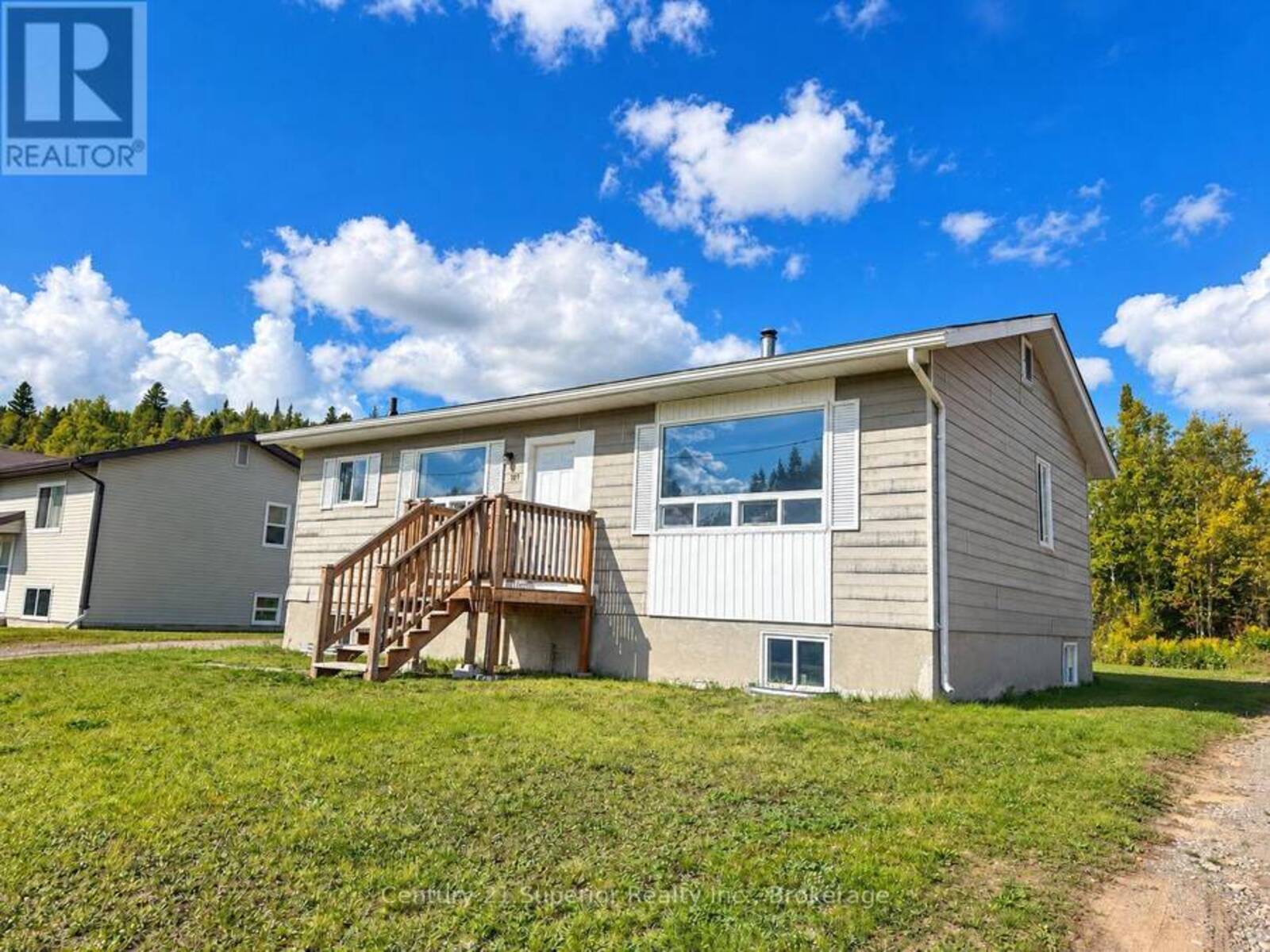 107 SIMON STREET, Schreiber, Ontario P0T 2S0