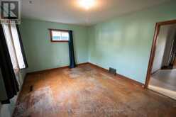 174 CLARKE STREET | Thunder Bay Ontario | Slide Image Eight