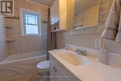 349 ALGOMA STREET N | Thunder Bay Ontario | Slide Image Thirteen