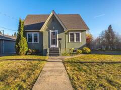 349 ALGOMA STREET N Thunder Bay Ontario, P7A 5B4