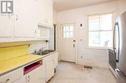 42 GORDON AVENUE | Thunder Bay Ontario | Slide Image Ten