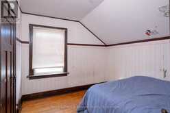 42 GORDON AVENUE | Thunder Bay Ontario | Slide Image Thirteen