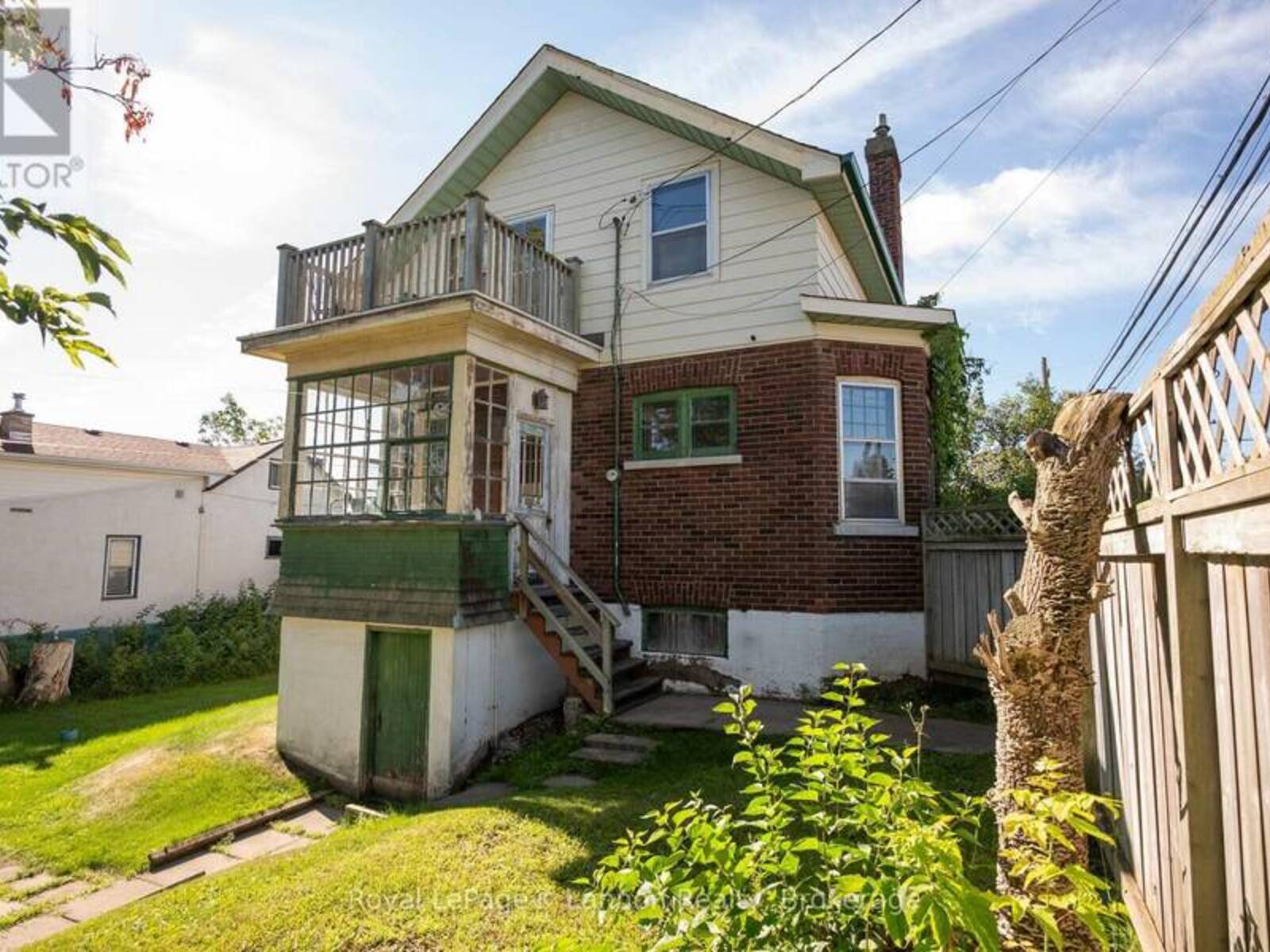 42 GORDON AVENUE, Thunder Bay, Ontario P7A 7C8