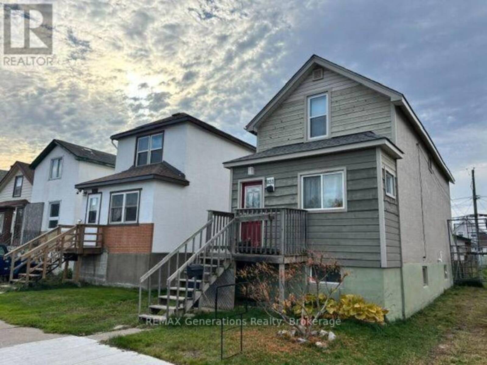 831 MCINTOSH STREET, Thunder Bay, Ontario P7C 3A7