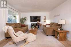 562 LESLIE AVENUE | Thunder Bay Ontario | Slide Image Eight