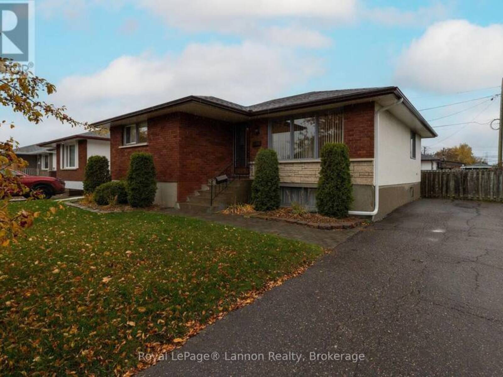 2601 VALOUR PLACE N, Thunder Bay, Ontario P7E 5T6